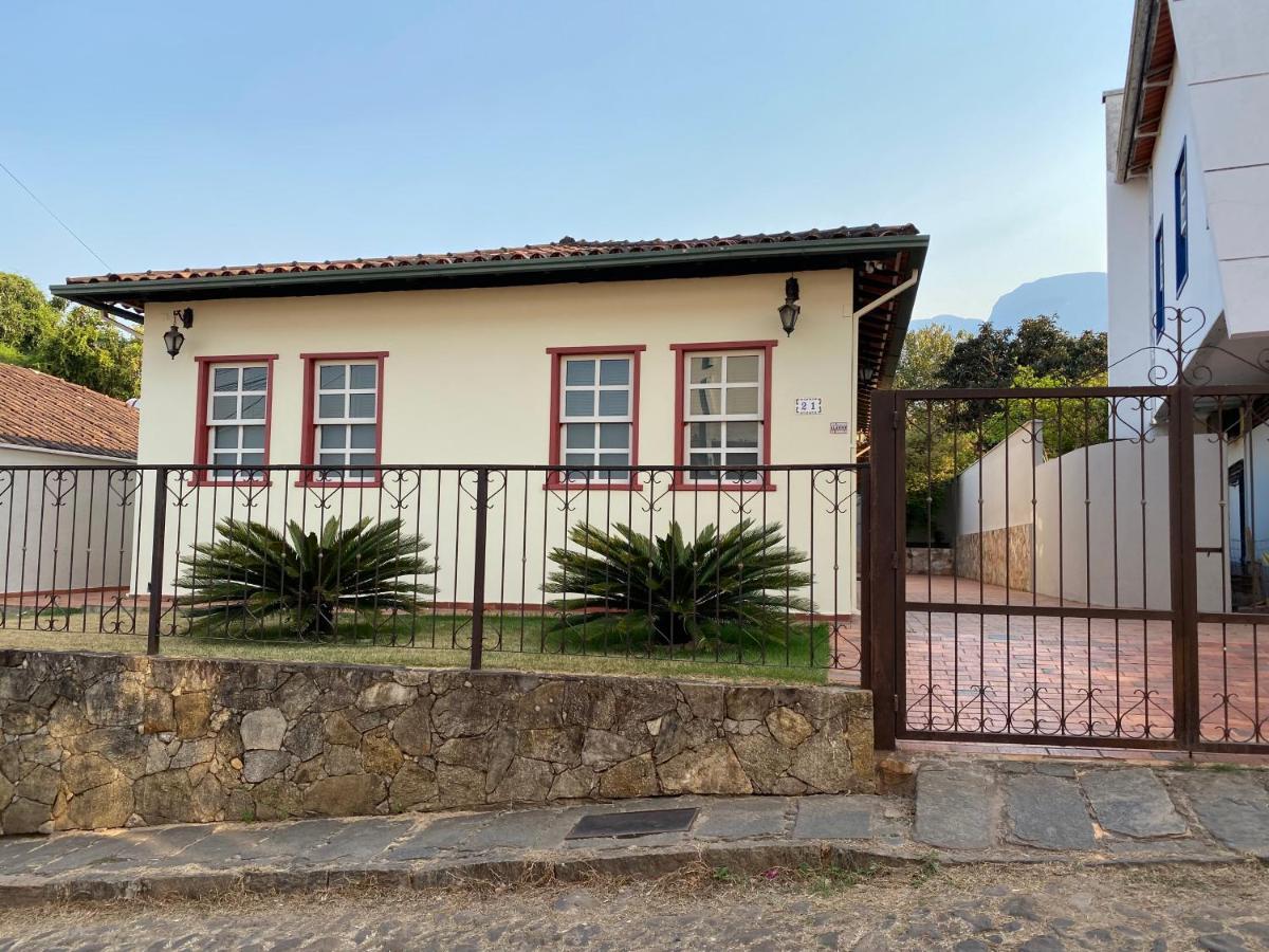 Casa No Centro Historico De Catas Altas Villa Exterior photo