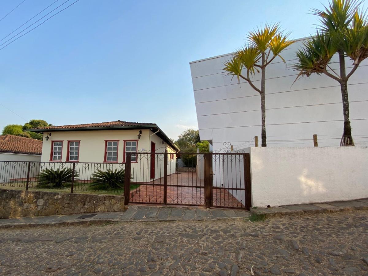 Casa No Centro Historico De Catas Altas Villa Exterior photo